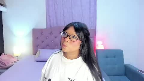latinabombsheell online show from August 18, 6:41 am