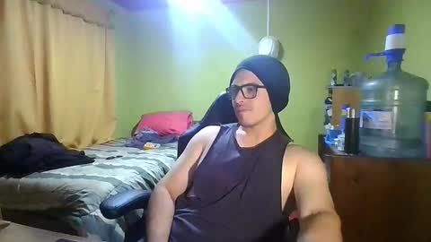 latinn_babe online show from March 26, 3:11 am