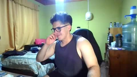 latinn_babe online show from May 15, 6:57 am