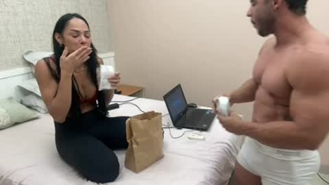 latino_rodri online show from August 12, 11:07 pm