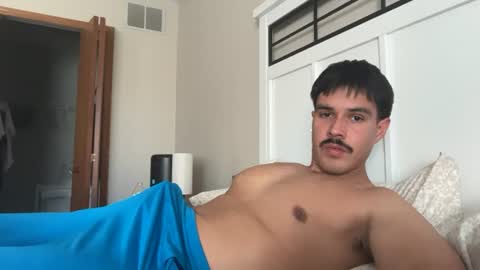 latinohawts online show from September 5, 10:04 pm