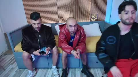 LATINOS GAY online show from April 2, 3:58 am