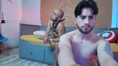 LATINOS GAY online show from April 2, 5:04 am
