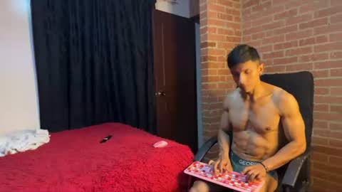 latinosadictosalsexo online show from August 6, 12:20 am