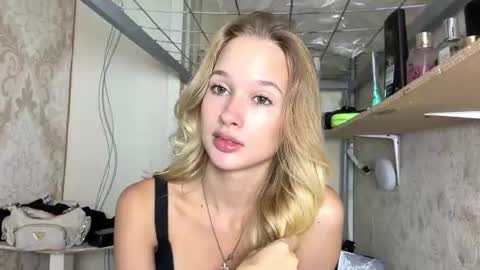 Valerieh online show from August 13, 9:56 am
