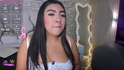 laulin_tay online show from August 10, 7:43 am