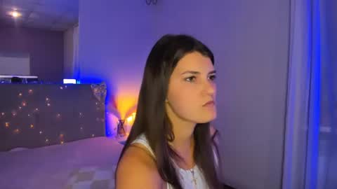 Laura online show from August 5, 10:57 am