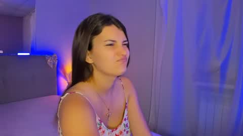 Laura online show from August 7, 5:07 am