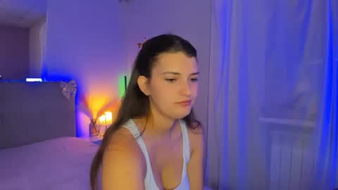 Laura online show from August 10, 5:53 am