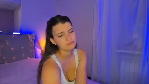 Laura online show from August 10, 9:11 am