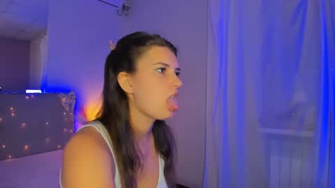Laura online show from August 10, 11:22 am
