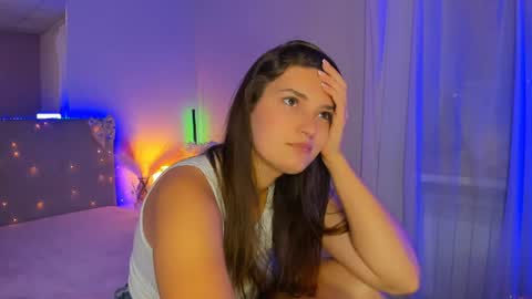 Laura online show from August 12, 10:28 am