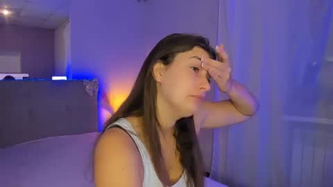 Laura online show from August 14, 5:11 am