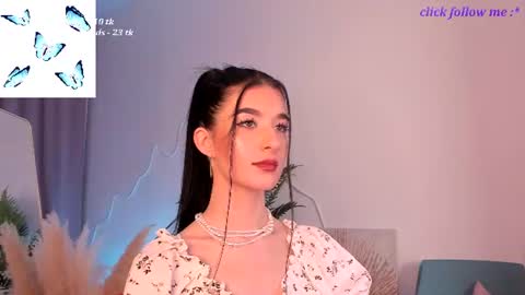 Laura online show from August 5, 8:29 pm