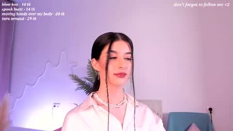 Laura online show from August 7, 8:53 pm