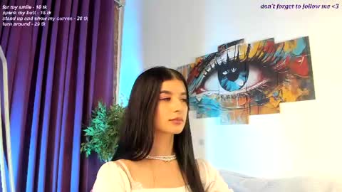 Laura online show from August 12, 1:41 am
