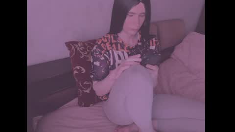 laura_night_byte online show from April 28, 8:25 am