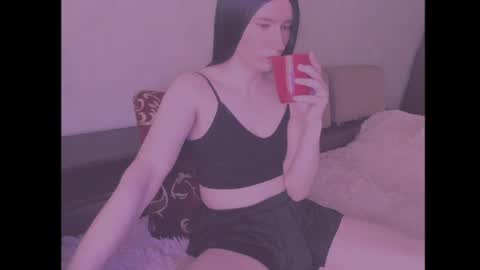 laura_night_byte online show from June 18, 5:40 am