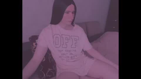 laura_night_byte online show from August 16, 6:28 am