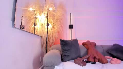 LauraCarther  online show from September 5, 9:20 pm