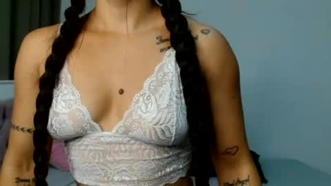 lauracb          online show from July 25, 7:45 am