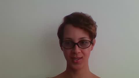 lauragoes online show from August 11, 11:34 am