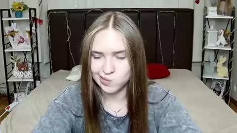 LauraHlot online show from August 9, 2:29 pm