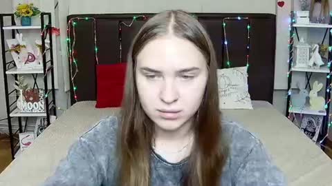LauraHlot online show from August 15, 12:31 pm