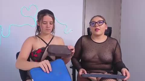 Laura online show from July 2, 7:26 pm