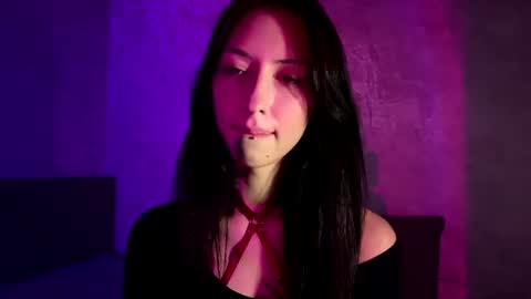 laurelimaino online show from August 5, 5:33 pm