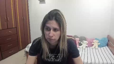 Lauren Independent model online show from August 11, 12:01 am