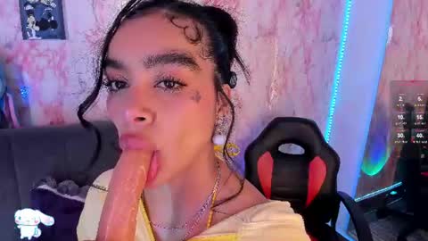 My Onlyfans33  online show from August 25, 4:30 am