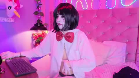 lauren_evans96 online show from July 29, 5:25 am