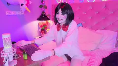 lauren_evans96 online show from July 29, 6:31 am