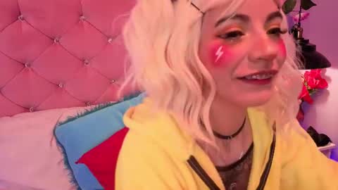 lauren_evans96 online show from August 1, 3:34 am