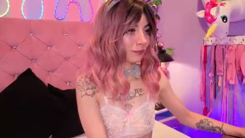 lauren_evans96 online show from August 15, 4:49 am