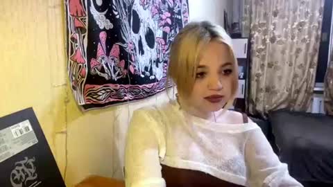 Kate online show from August 12, 11:01 am