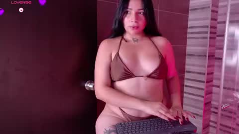 Lauren  online show from August 4, 9:56 pm