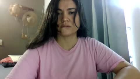 Lauren G online show from August 12, 11:45 am