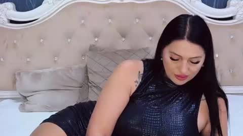 laurenjenssen online show from July 14, 3:04 pm