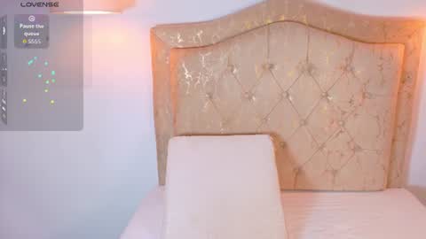 laurenn_smitth online show from August 8, 12:38 pm