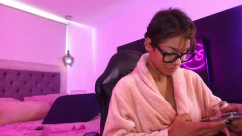 Lauren Saenz online show from August 15, 6:56 pm