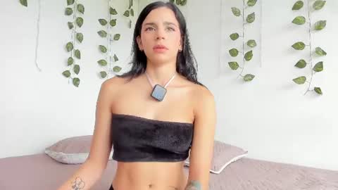 laurensmith9 online show from August 3, 4:03 pm
