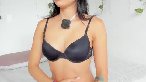 laurensmith9 online show from August 9, 6:31 pm