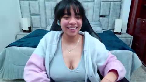 laurent online show from August 15, 4:27 am