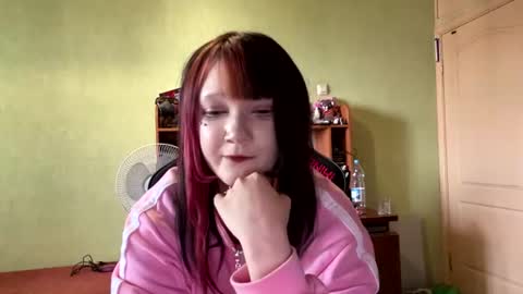 laurettesarah online show from August 16, 11:47 am