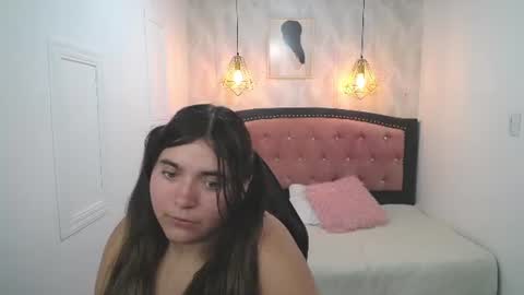 laura  online show from August 15, 7:29 pm
