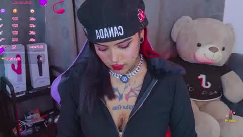 lauri online show from August 12, 2:47 am