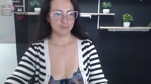 Laury  online show from August 12, 9:17 pm