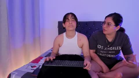 Lau  Sofi  online show from July 23, 3:31 am